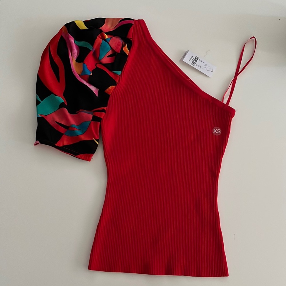 NWT off the Shoulder Top!